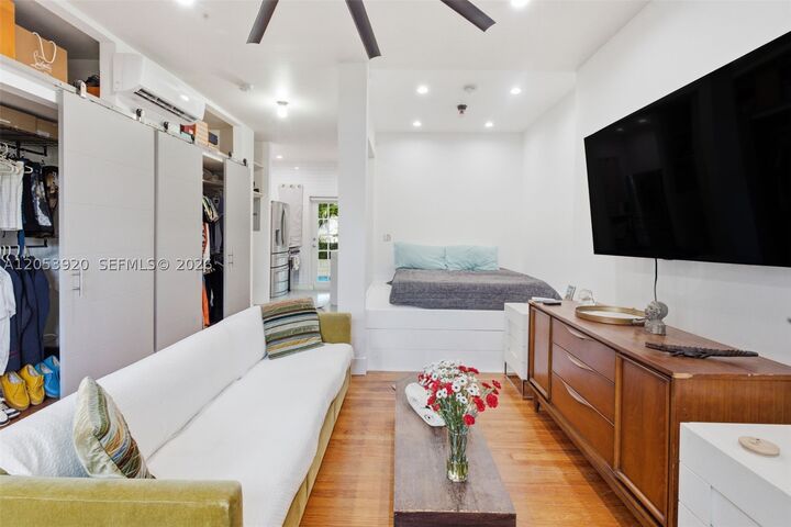 Property Photo:  750 Espanola Way 5  FL 33139 