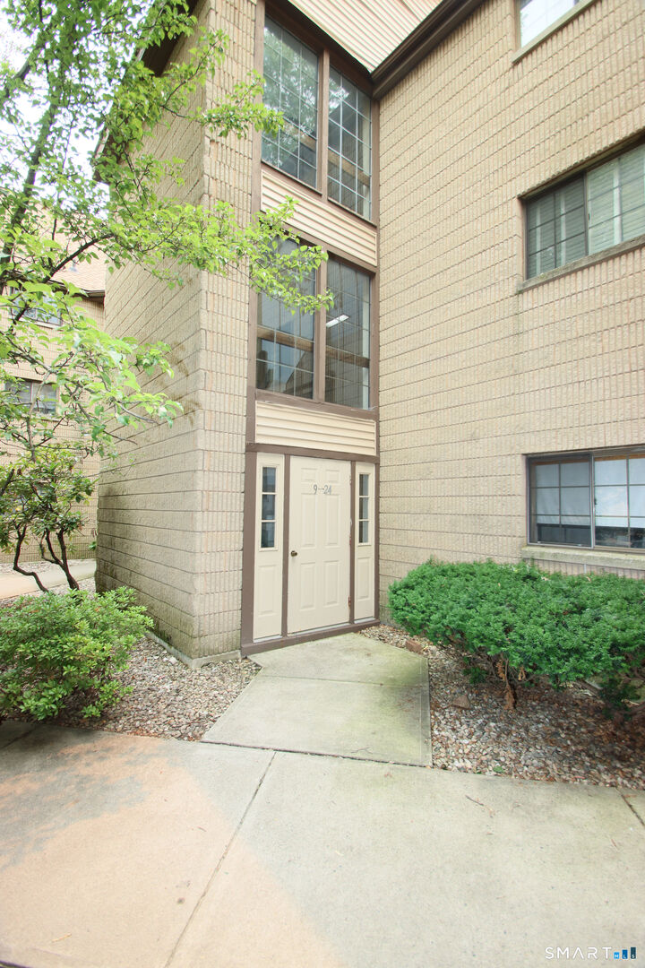 Property Photo: 38 North Main Street 21 CT 06107