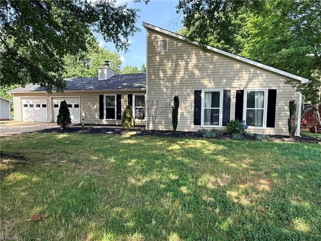 Property Photo: 471 Raven Ridge Drive NC 27284