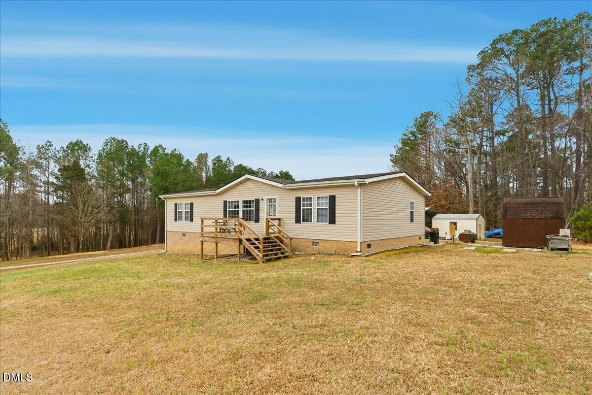 Property Photo: 152 Leisure Lane NC 27553