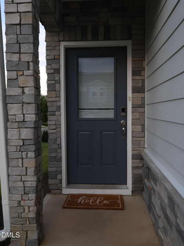 Property Photo:  915 Field Ivy Drive  NC 27526 