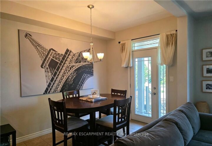 Property Photo: 6 Chestnut Drive 9 ON L3M 0B6