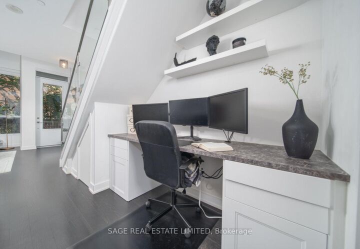 Property Photo: 1030 King Street W 118 ON M6K 3N3