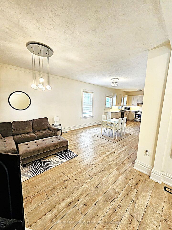 Property Photo: 184 Prospect Street ON L3Y 3T6