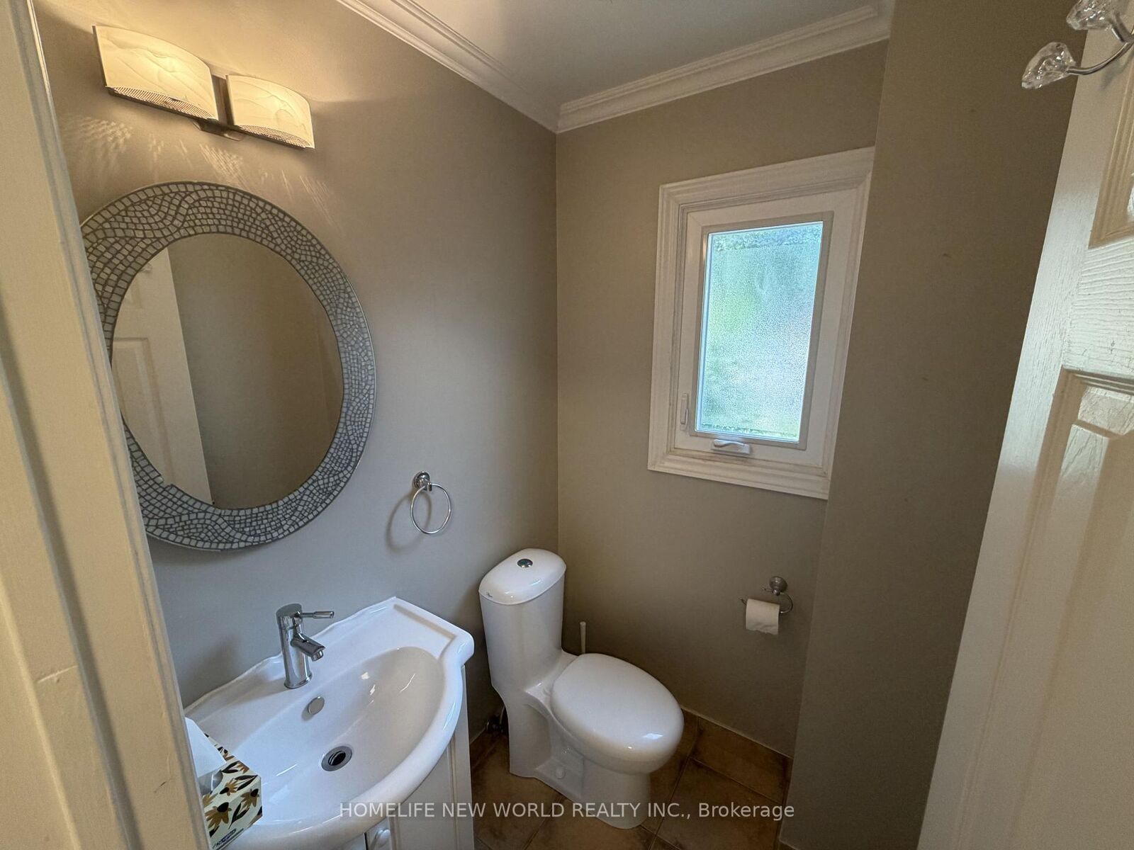 Property Photo: 209 Winding Lane ON L4J 5J6