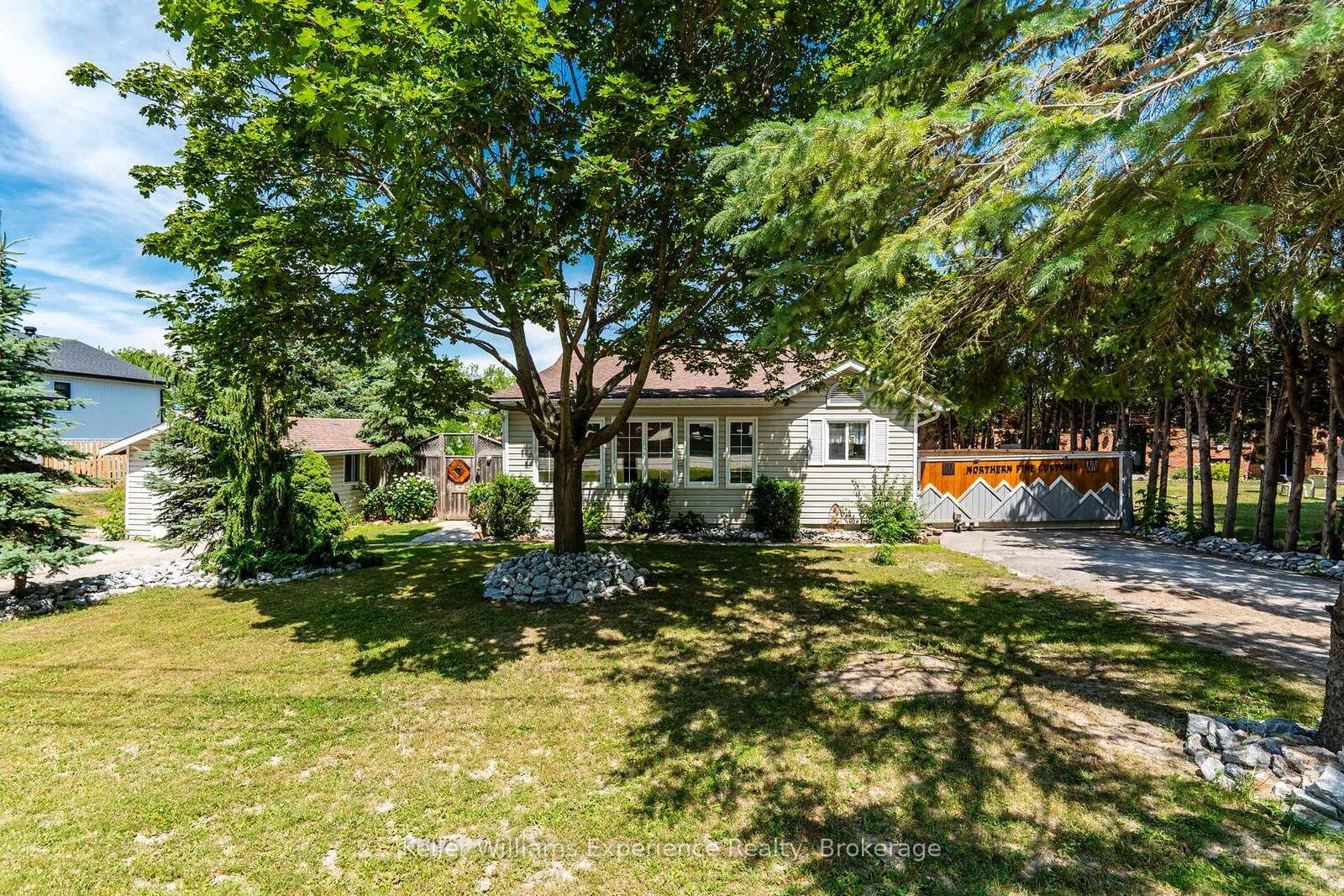 Property Photo:  281 Park Street  ON L0K 2A0 