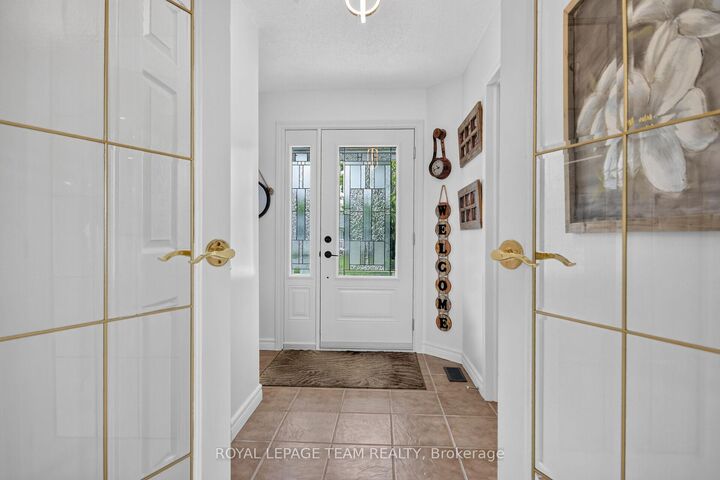 Property Photo:  34 Jenna Drive  ON K7S 0E9 