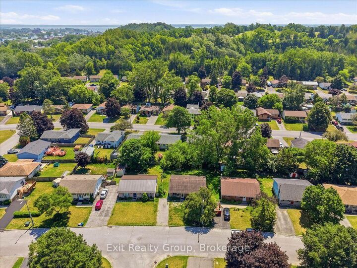 Property Photo: 23 Van Alstine Drive ON K8V 6K4
