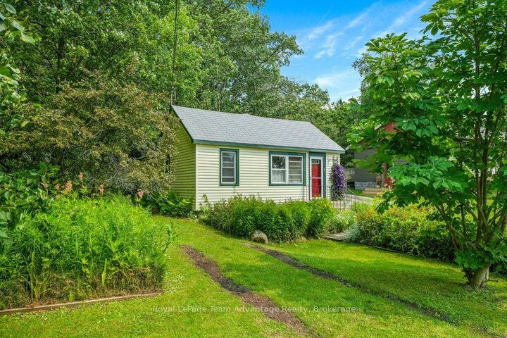 Property Photo: 5 Georgina Street ON P2A 2C9
