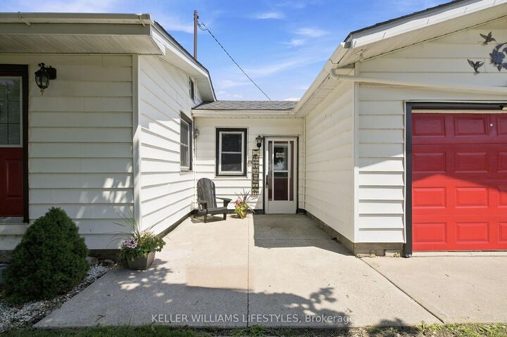 Property Photo: 9820 Belmont Road ON N5P 3S7