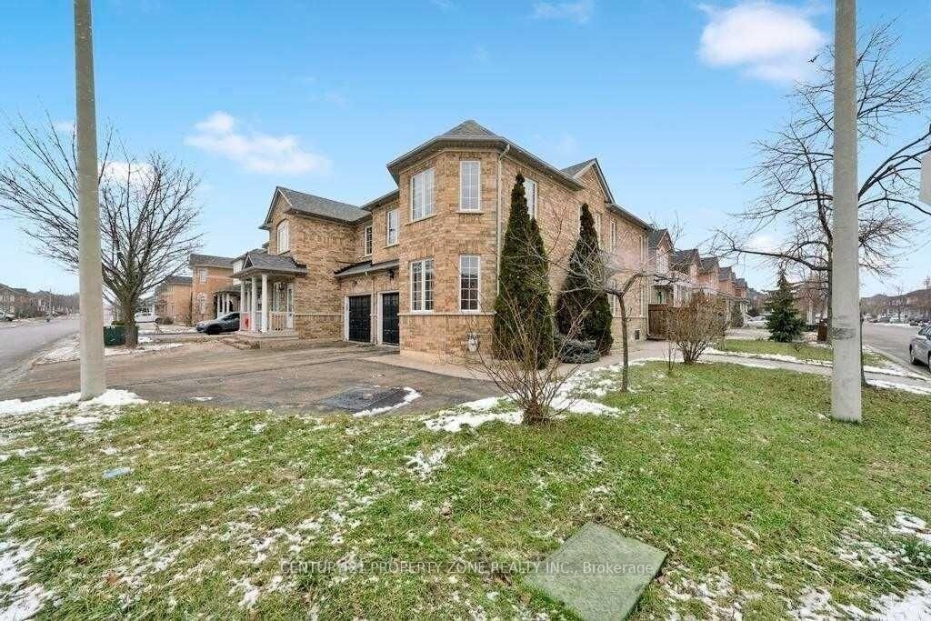 Property Photo: 93 Bologna Road Lower ON L4H 2M8