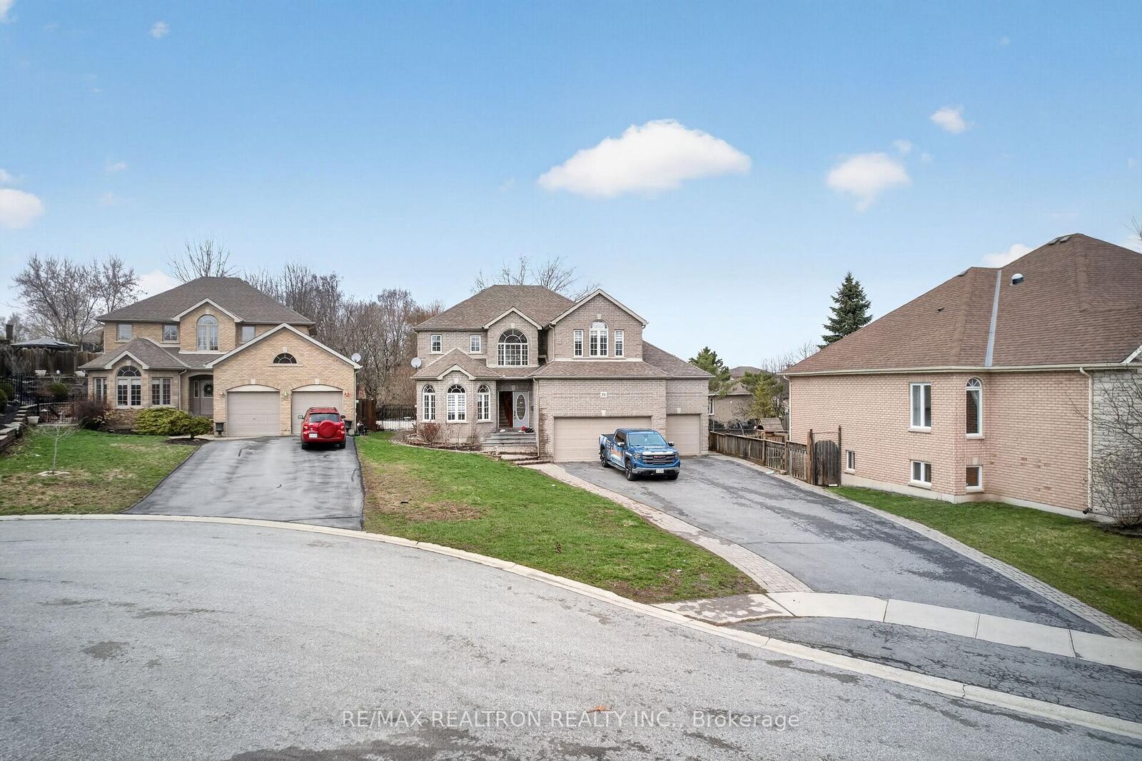 Property Photo:  20 Magnolia Court  ON K8P 5M7 