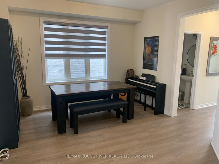 Photo de la propriété:  50 Ed Ewert Avenue  ON L1B 1G9 