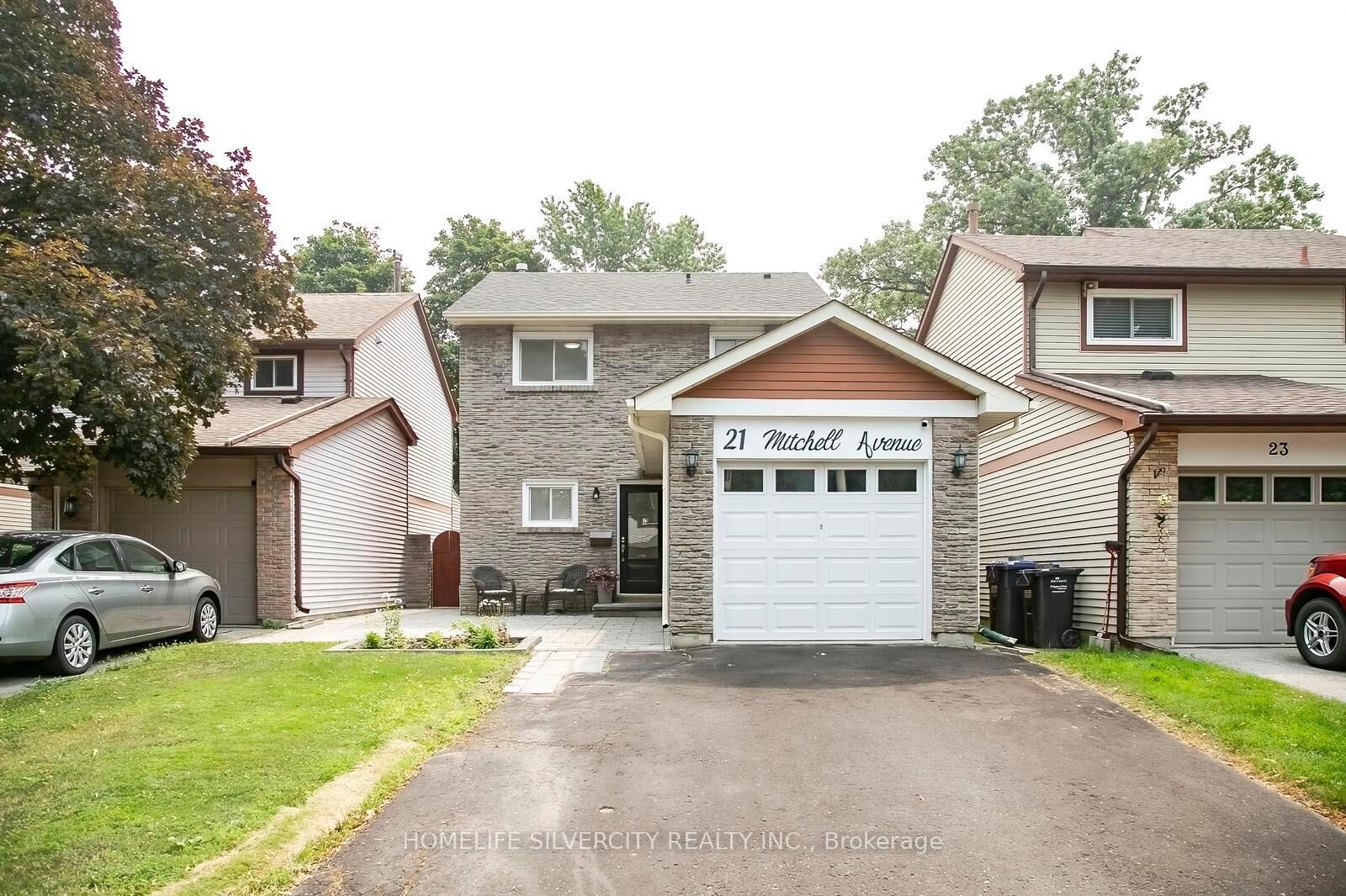 Property Photo:  21 Mitchell Avenue  ON L6Z 1H2 