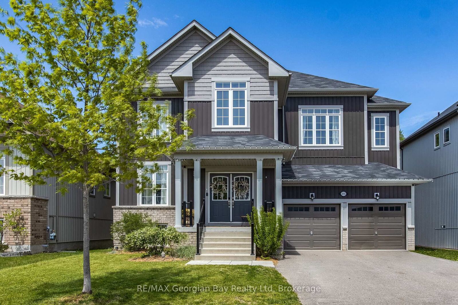 Property Photo: 215 Roy Drive ON L0M 1S0