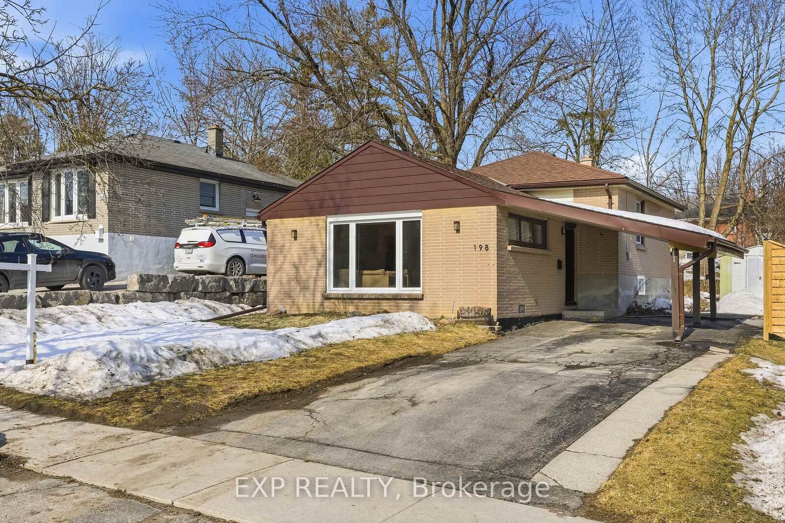 Property Photo: 198 Shelbourne Street ON K9H 5K4