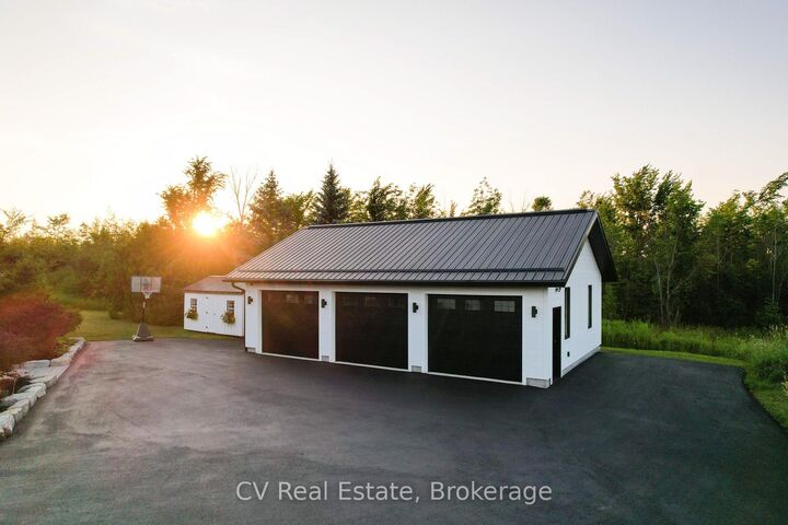 Property Photo: 104 Ridgecrest Lane ON N0H 2P0