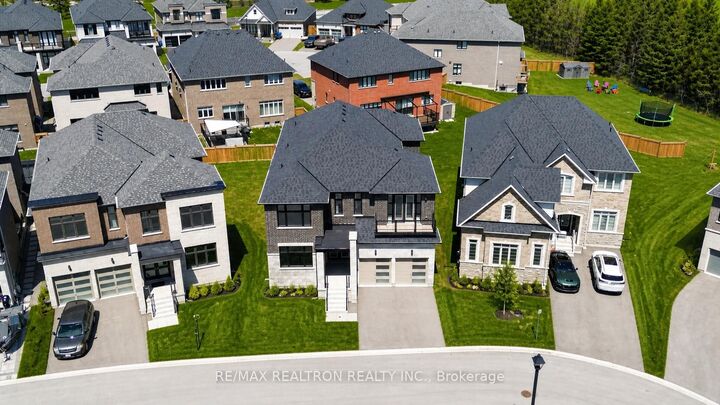 Property Photo: 23 Joiner Circle N ON L4A 4W9