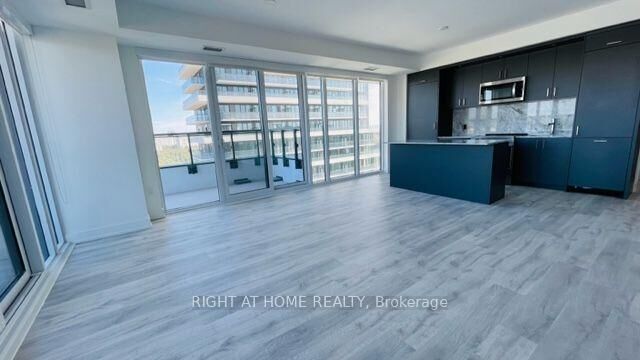 Property Photo: 20 Inn On The Park Drive 1531 ON M3C 0P8