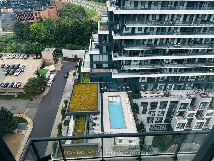 Property Photo: 20 Inn On The Park Drive 1531 ON M3C 0P8