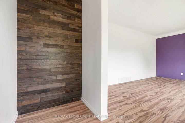 Property Photo: 25 Briarsdale Drive ON L2T 2Z4