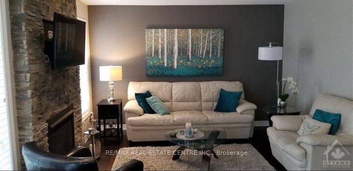Property Photo: 1924 Maple Grove ON K2S 1B9