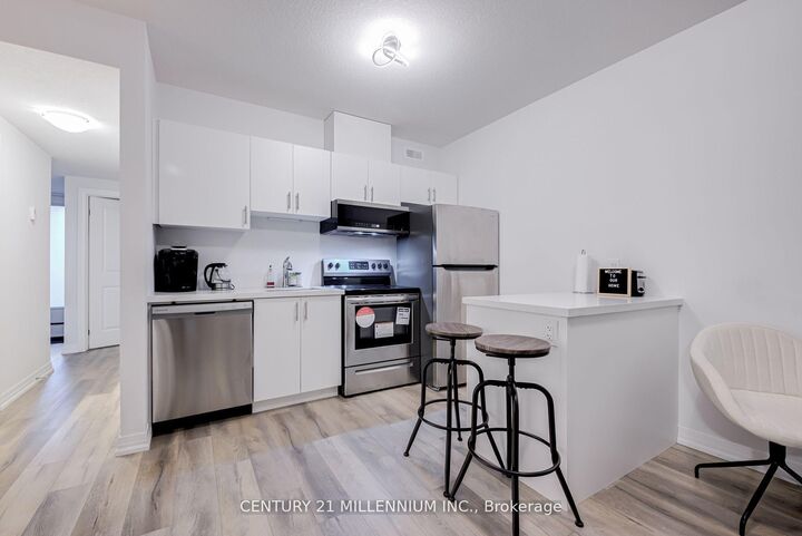 Property Photo: 6705 Cropp Street E 102 ON L2E 5J8