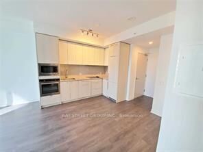 Property Photo:  115 Blue Jays Way E 3007  ON M5V 0N4 