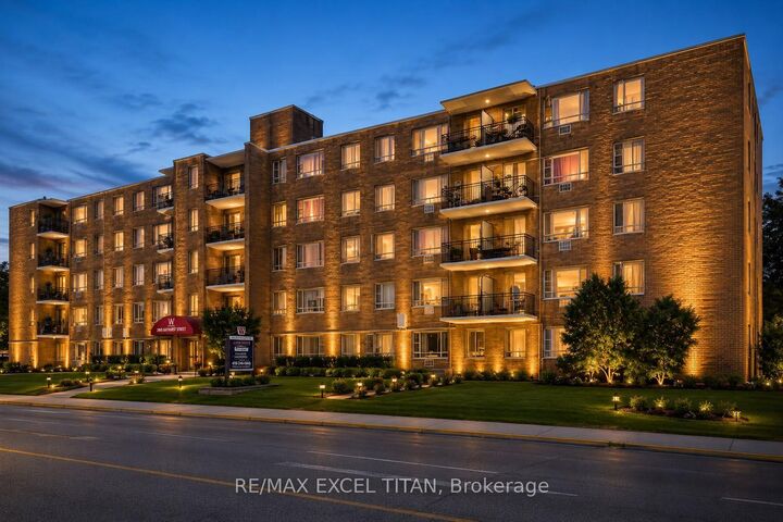 Property Photo: 2895 Bathurst Street 107 ON M6H 3A8