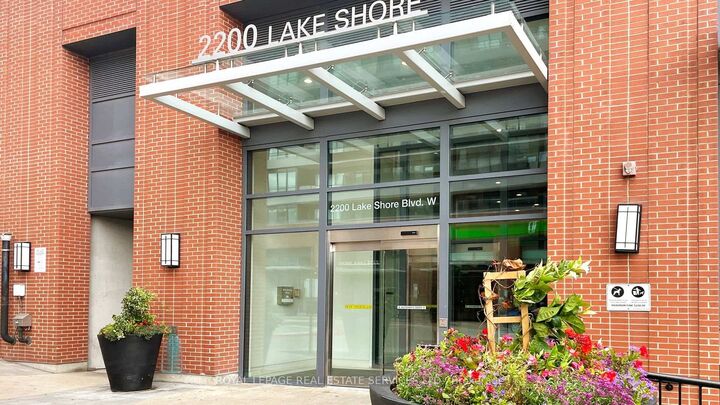 Property Photo: 2200 Lakeshore Boulevard W 3310 ON M8V 1A4