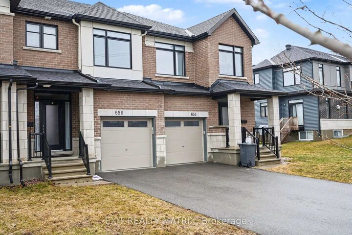 Property Photo:  656 Putney Crescent W  ON K2S 2N7 