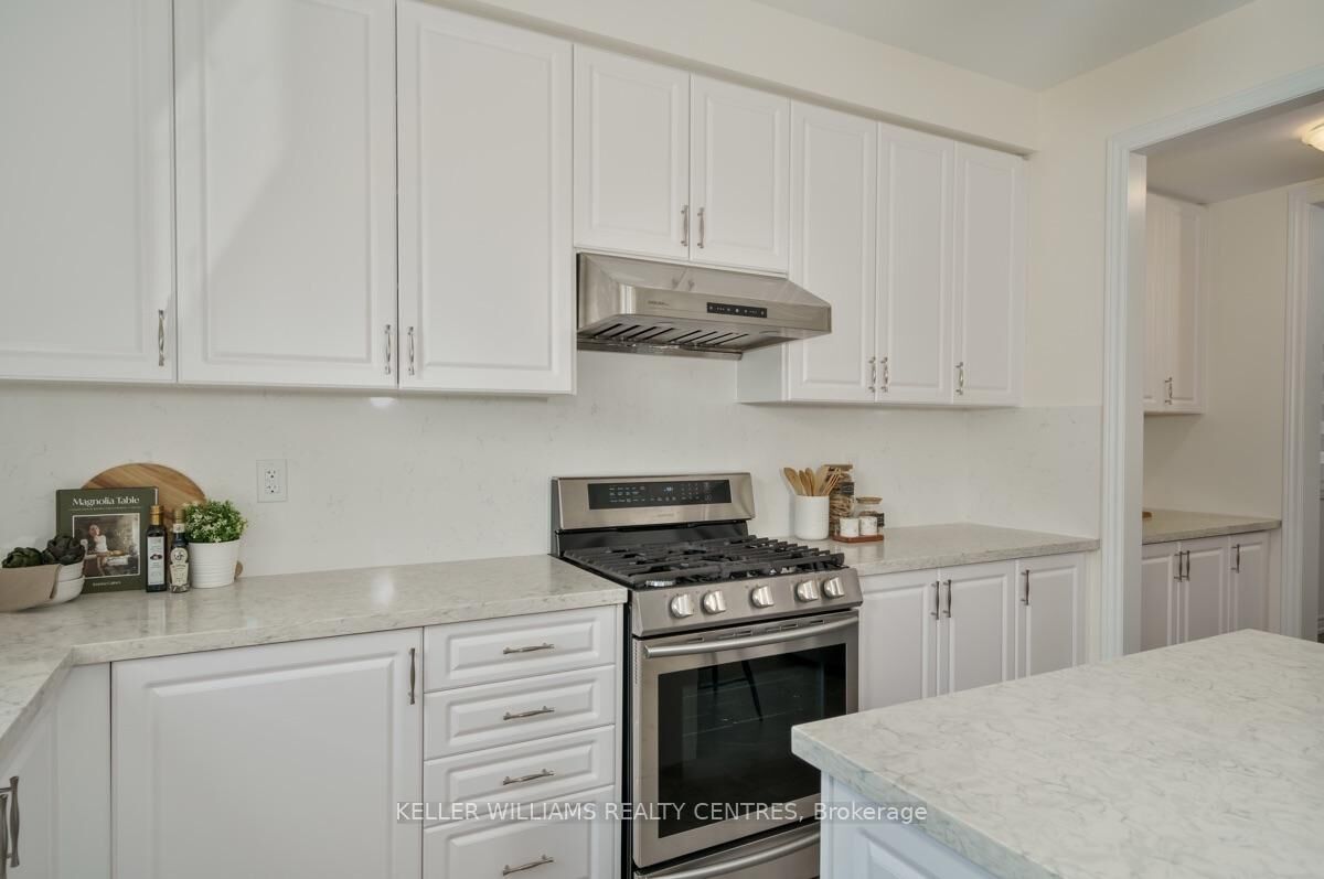 Property Photo: 209 Danny Wheeler Boulevard ON L4P 0J7
