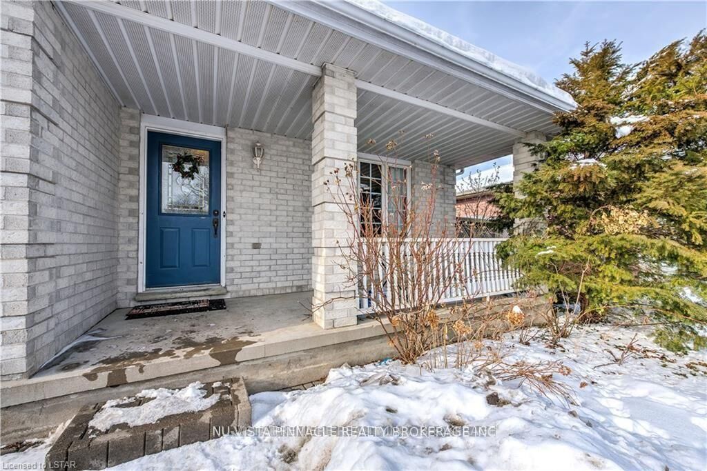Property Photo: 1263 Aldersbrook Road ON N6G 4T3
