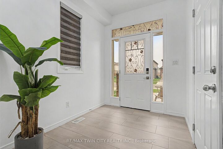 Property Photo:  79 Beauchamp Drive  ON N1S 0B9 