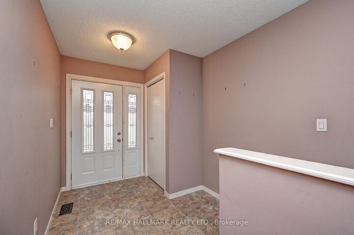 Property Photo: 2 Brasher Drive ON N4G 5T2
