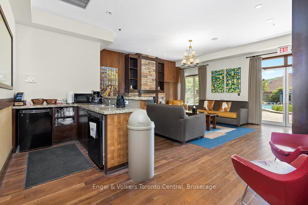 Photo de la propriété: 190 Jozo Weider Boulevard 423 ON L9Y 0V2