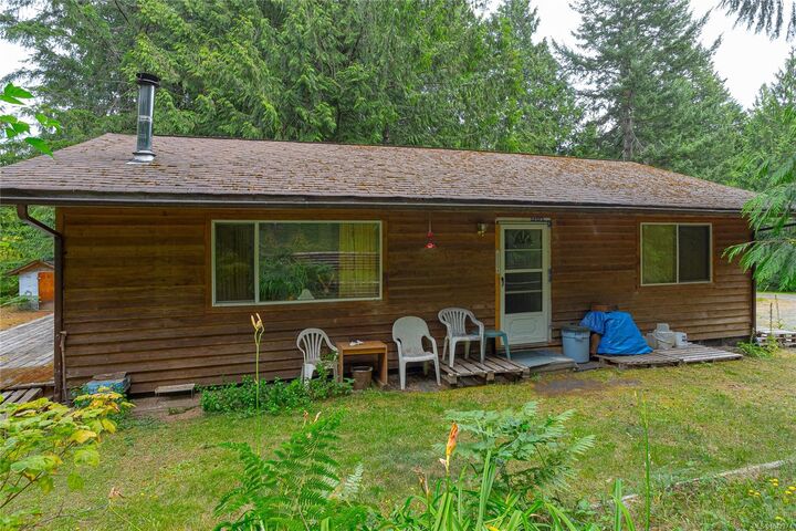 740 Spider Lake Rd — photo 1