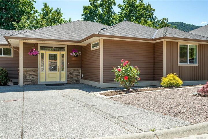 Property Photo: 313 Holland Creek Pl #6 BC V9G 1T6