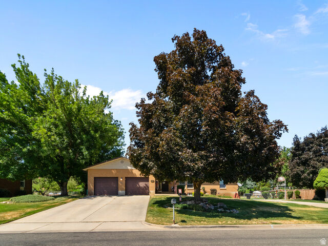 Property Photo: 688 W 3750 N UT 84414