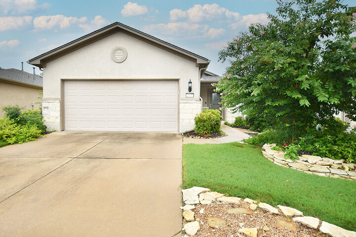 Property Photo:  110 Huntsville Cove  TX 78633 