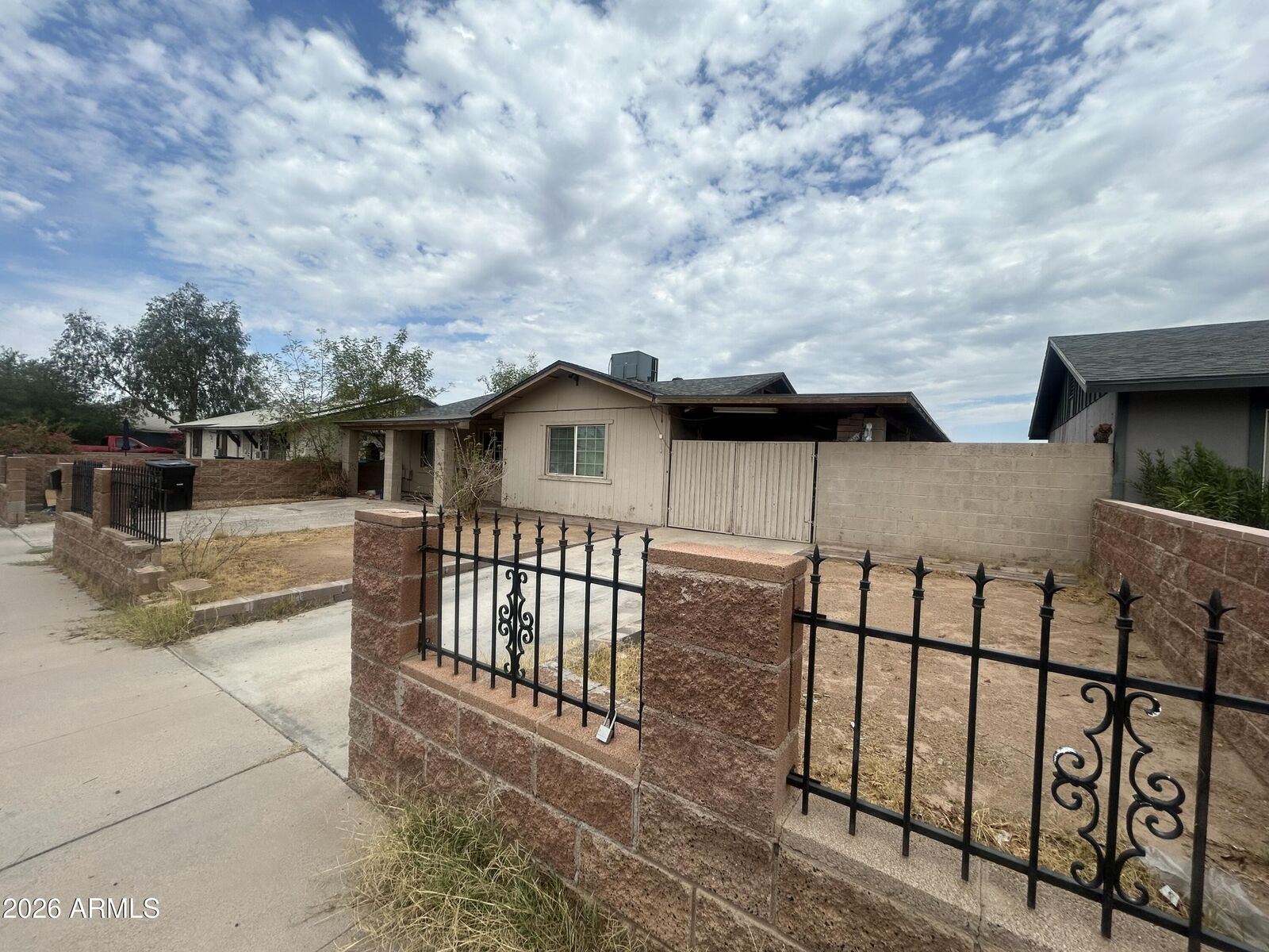 Property Photo:  4732 E Hidalgo Avenue  AZ 85040 