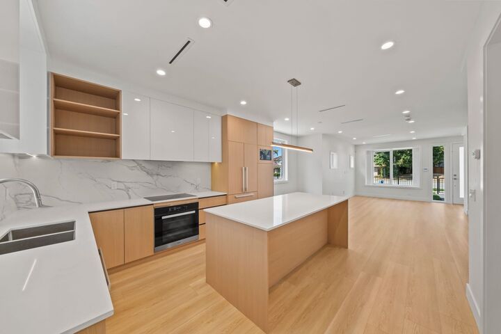 6720 Francis Road — photo 1