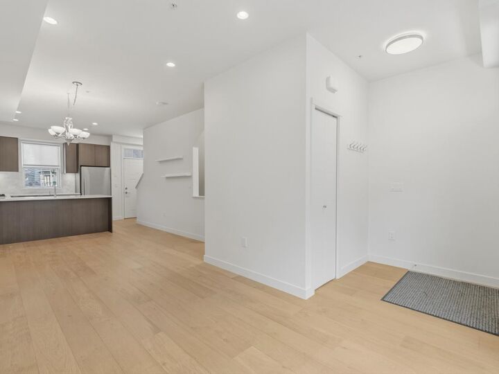 Property Photo: 7891 Oak Street BC V6P 0H9