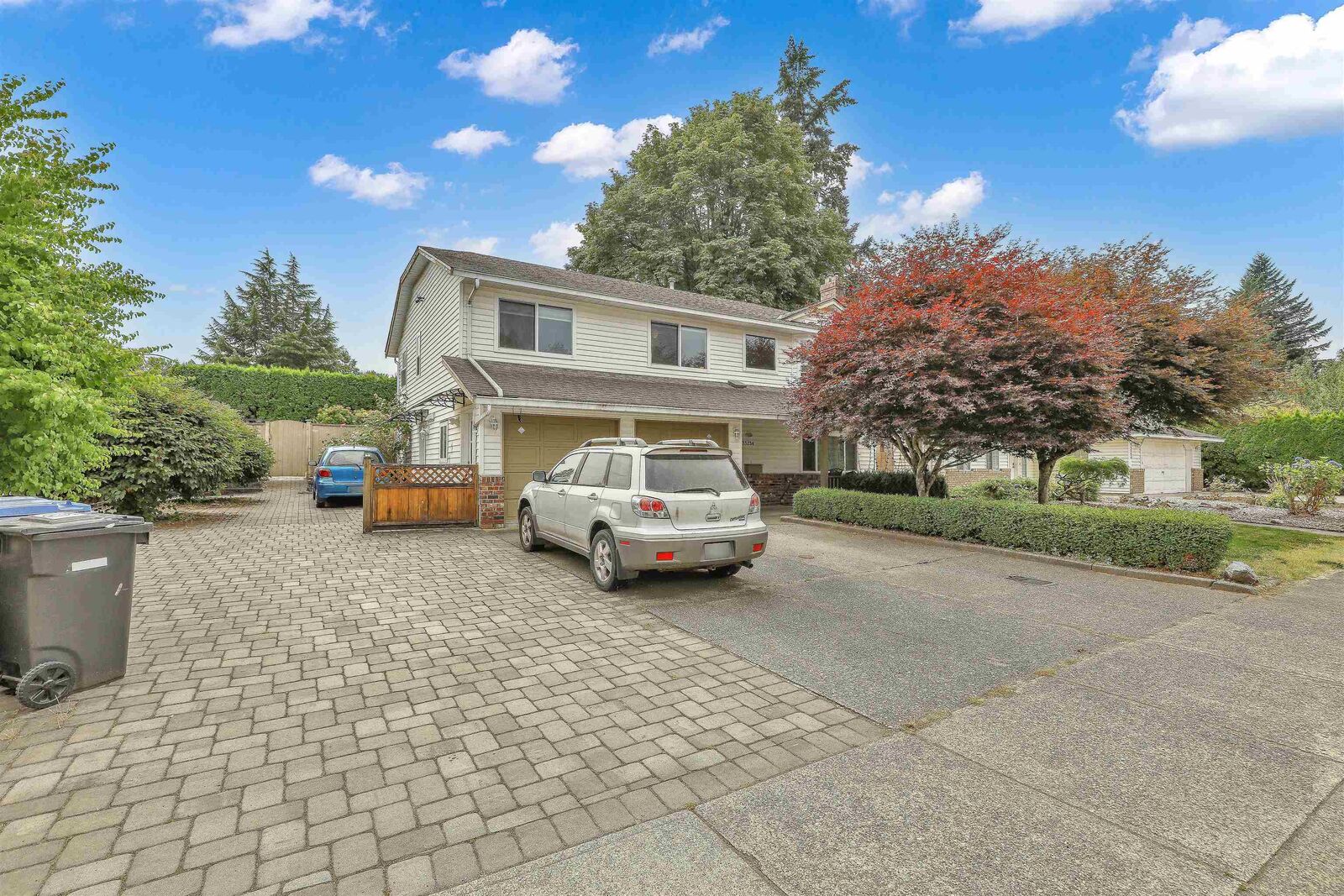 Property Photo: 33234 Meadowlands Avenue BC V2S 6V1