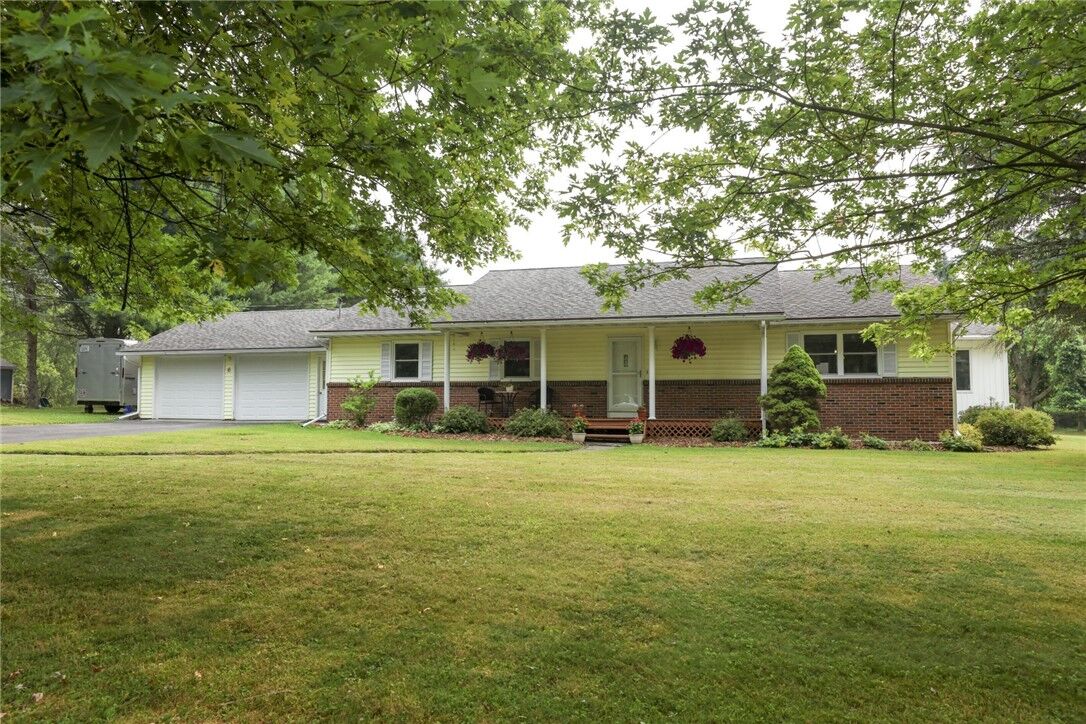 Property Photo: 6 Bailey Drive NY 13068