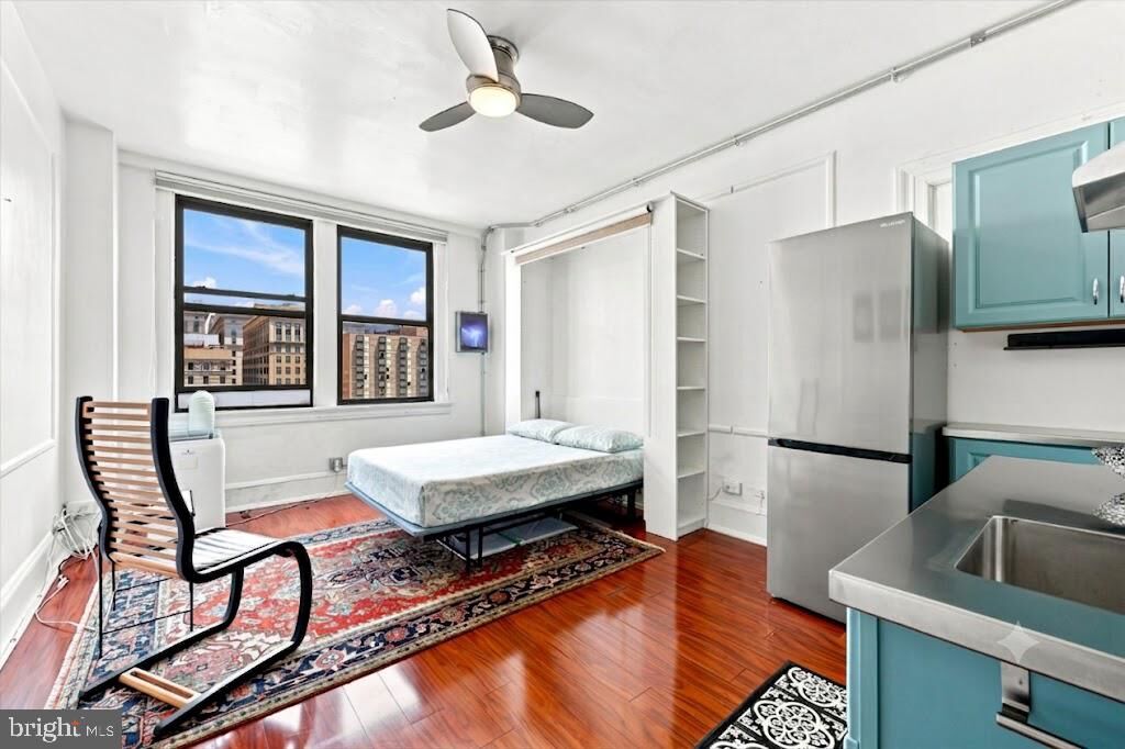 Property Photo: 1324 Locust Street 1207 PA 19107