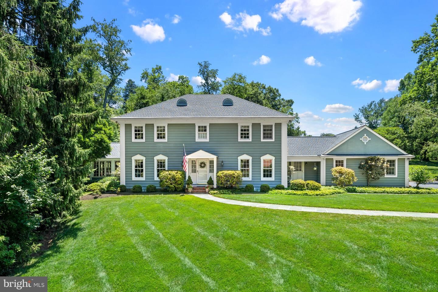 Property Photo: 102 Haywood Road DE 19807