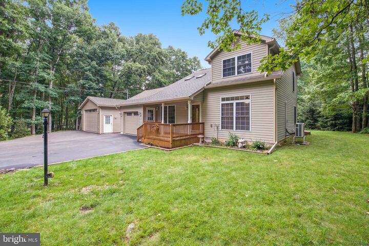 Property Photo: 12 Sidney Mews PA 18210