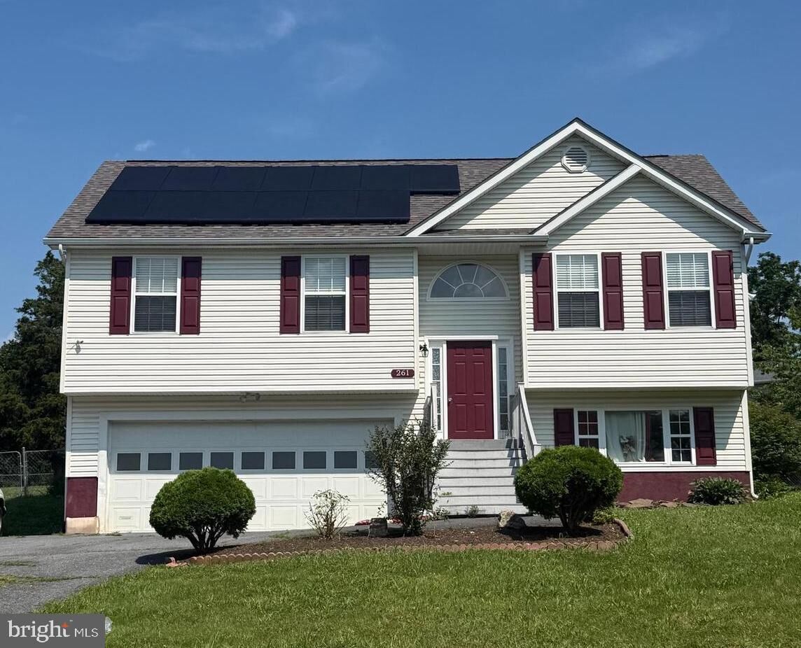 Property Photo: 261 Baer Oak Drive VA 22644