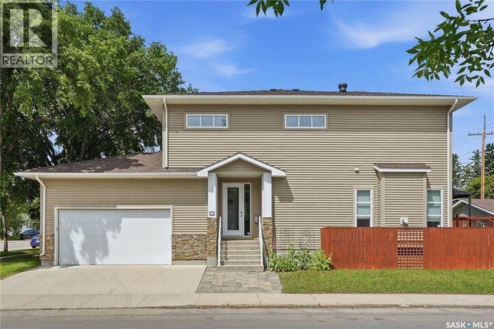 Property Photo:  1623 Broadway Avenue  SK S7H 2B2 